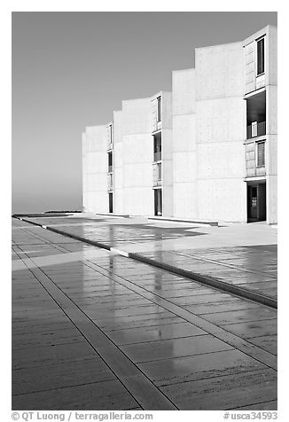 Cubist Laboratory blocks reflected in courtyard marble, Salk Institute. La Jolla, San Diego, California, USA (black and white)