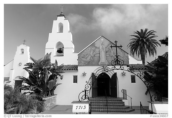 Church Mary Star of the Sea, designed by Carleon Winslow in California Mission style. La Jolla, San Diego, California, USA (black and white)