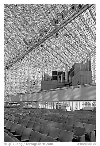 16000-pipe organ inside the Crystal Cathedral. Garden Grove, Orange County, California, USA