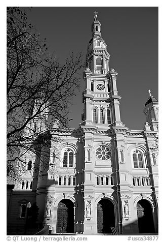 Cathedral of the Blessed Sacrament, afternoon. Sacramento, California, USA (black and white)