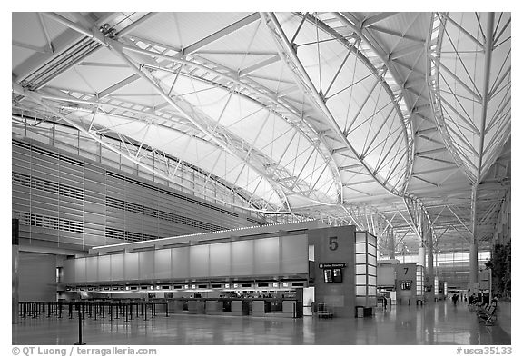 Main hall, San Francisco International Airport. California, USA (black and white)