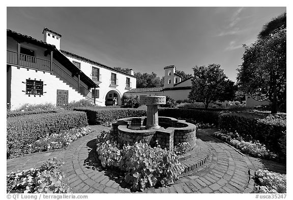 Court of Abundance, Allied Arts Guild, afternoon. Menlo Park,  California, USA (black and white)