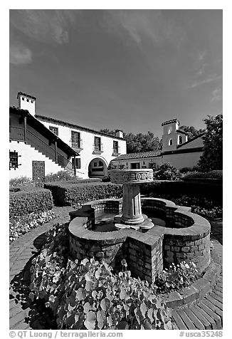 Fountain and garden, Allied Arts Guild. Menlo Park,  California, USA