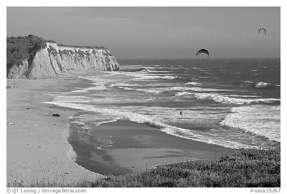 Beach and kite surfers from above, Scott Creek Beach. California, USA (black and white)