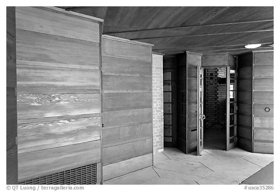 Entrance, Hanna House. Stanford University, California, USA