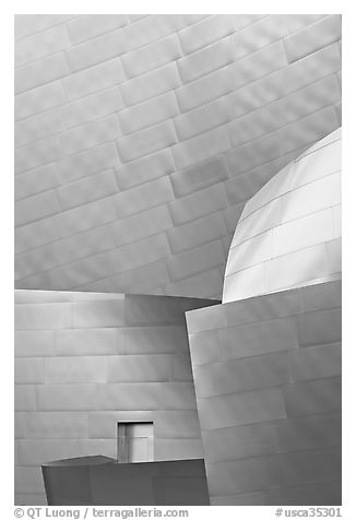 Steel Facade detail, Walt Disney Concert Hall. Los Angeles, California, USA (black and white)
