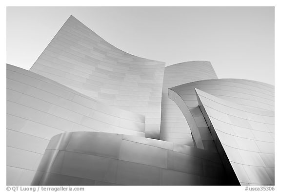 Stainless steel surfaces of the Gehry designed Walt Disney Concert Hall. Los Angeles, California, USA (black and white)