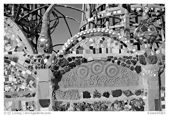 Detail of Watts Towers, built over the course of 33 years by Simon Rodia. Watts, Los Angeles, California, USA (black and white)