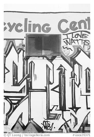Mural, Watts. Watts, Los Angeles, California, USA (black and white)