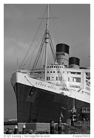 Queen Mary and Russian Submarine. Long Beach, Los Angeles, California, USA