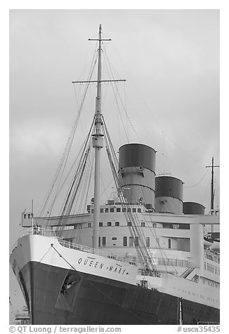 Queen Mary ship at sunset. Long Beach, Los Angeles, California, USA (black and white)