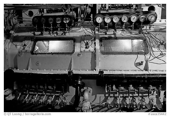 Machinery in the engine room of the Queen Mary. Long Beach, Los Angeles, California, USA (black and white)