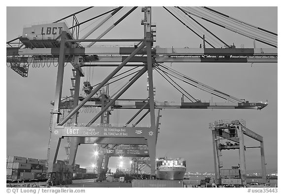 Cranes, Port of Los Angeles, sunset. Long Beach, Los Angeles, California, USA