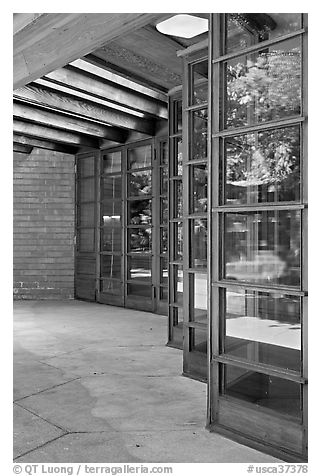 Windows arranged in hexagonal pattern, Hanna House. Stanford University, California, USA