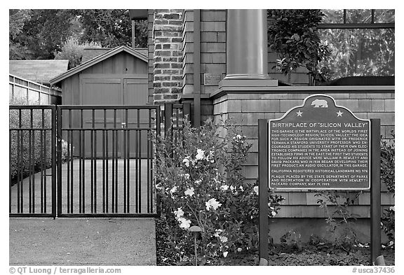 Hewlett-Packard garage and historical landmark sign. Palo Alto,  California, USA