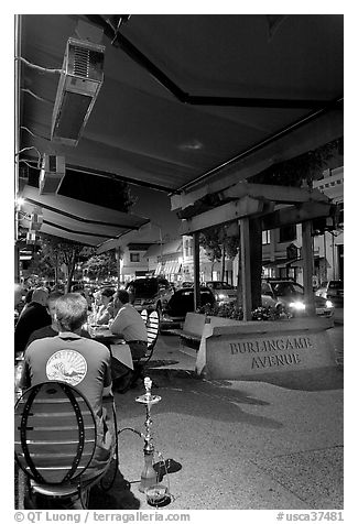 Restaurant terrace on Burlingame Avenue sidewalk. Burlingame,  California, USA