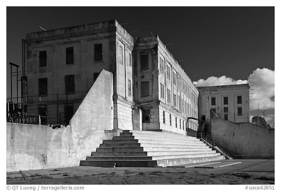 Cellhouse building, Alcatraz Penitentiary. San Francisco, California, USA (black and white)
