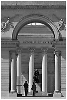 Entrance, Rodin sculpture, and tourists, California Palace of the Legion of Honor museum. San Francisco, California, USA (black and white)