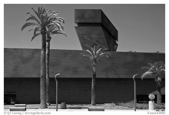 M H De Young memorial museum, Golden Gate Park. San Francisco, California, USA (black and white)