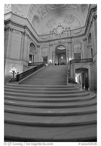 Interior grand stairs, City Hall. San Francisco, California, USA (black and white)