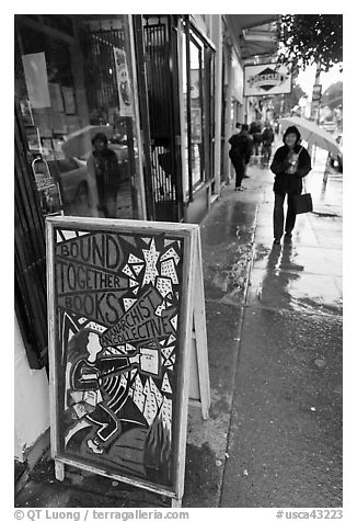 Sidewalk on rainy day. San Francisco, California, USA (black and white)