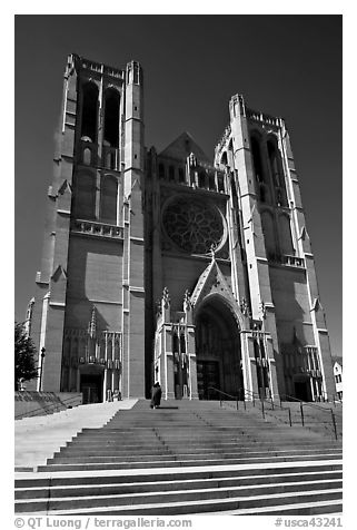 Grace Cathedral from the front steps. San Francisco, California, USA (black and white)