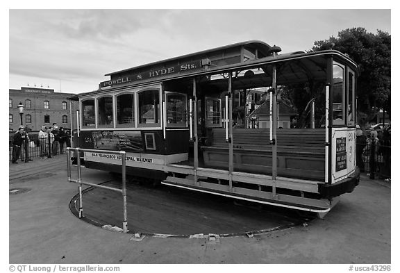 Cable car on turn table. San Francisco, California, USA