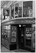 Entrace to the Vesuvio Cafe, North Beach. San Francisco, California, USA ( black and white)