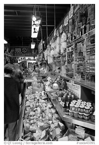Inside Italian gourmet grocery store, Little Italy, North Beach. San Francisco, California, USA (black and white)