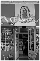 Bakery with colors of the Mexican flag, Mission District. San Francisco, California, USA (black and white)