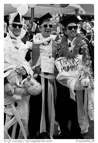 Students dressed up in creative costumes giving thanks to parents. Stanford University, California, USA (black and white)