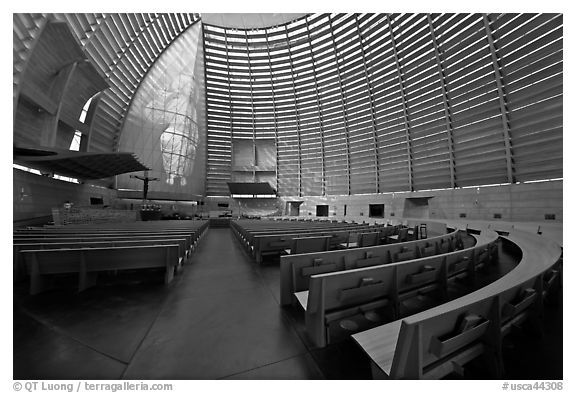 Oakland Cathedral interior, designed by Craig Hartman. Oakland, California, USA (black and white)