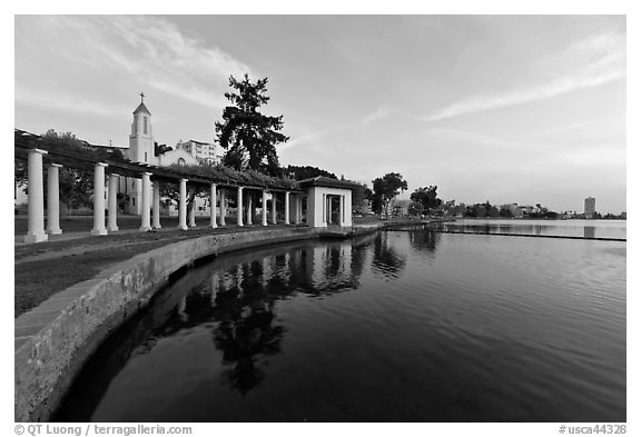 Colonades,  Lake Meritt. Oakland, California, USA (black and white)