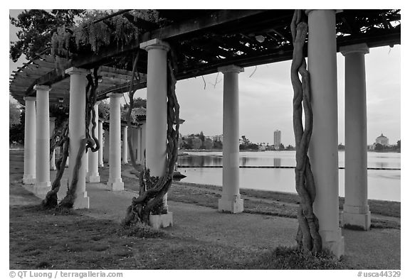 Colonade at dusk, Lake Meritt. Oakland, California, USA (black and white)