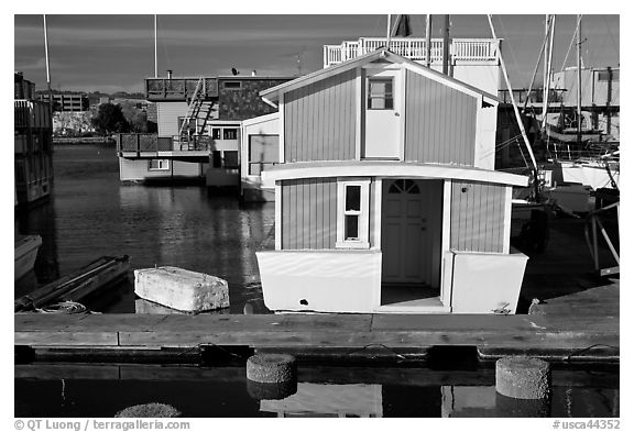 Houseboat, Oakland Alameda harbor. Alameda, California, USA (black and white)