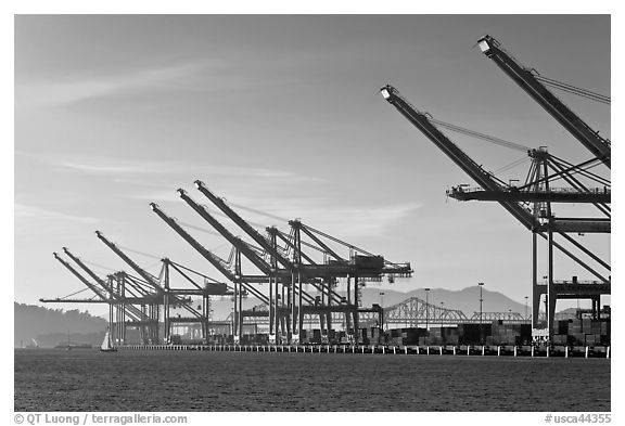 Port of Oakland. Oakland, California, USA