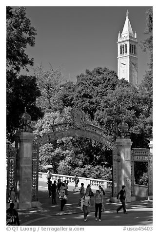 Sather Gate and Campanile, UC Berkeley. Berkeley, California, USA