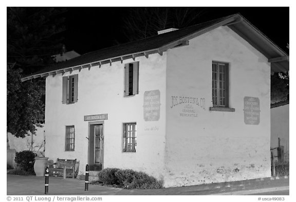 Casa del Oro store house at night. Monterey, California, USA