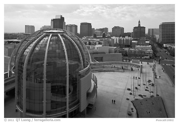 Rotunda and esplanade from City Hall offices. San Jose, California, USA (black and white)
