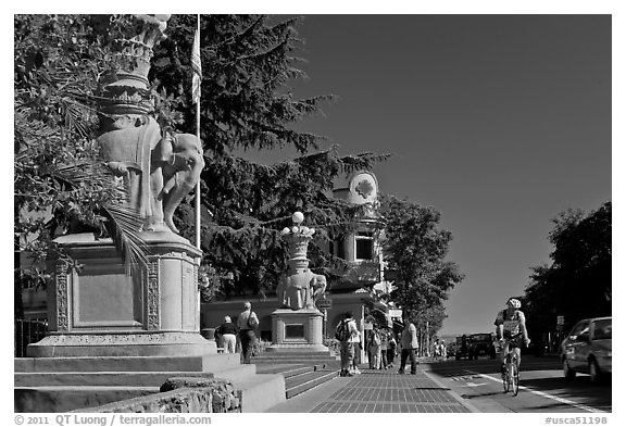 Main street and park, Sausalito. California, USA (black and white)