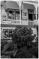 Art gallery, Sausalito. California, USA (black and white)