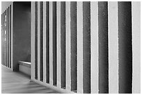 Courtyard wall detail, Schwab Residential Center. Stanford University, California, USA ( black and white)