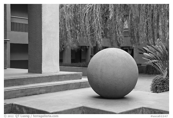 Schwab Residential Center designed by architect Ricardo Legorreta. Stanford University, California, USA