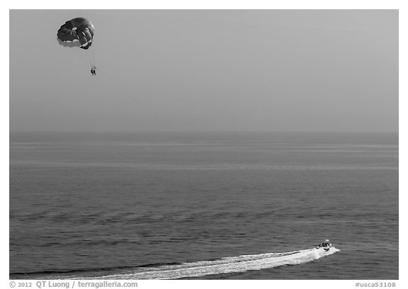 Parasailing, Avalon, Santa Catalina Island. California, USA (black and white)