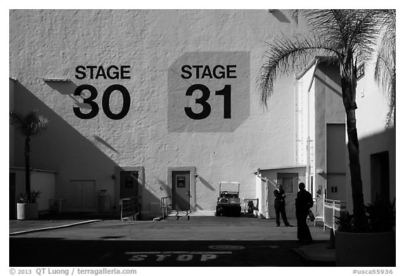 Shadows outside the sound stages, Studios at Paramount lot. Hollywood, Los Angeles, California, USA (black and white)