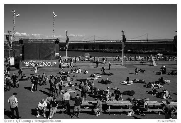 Synthetic lawn and giant screen, America's Cup Park. San Francisco, California, USA (black and white)