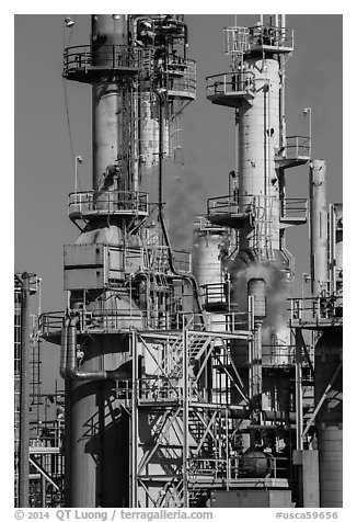 Process unit, refinery, Manhattan Beach. Los Angeles, California, USA (black and white)