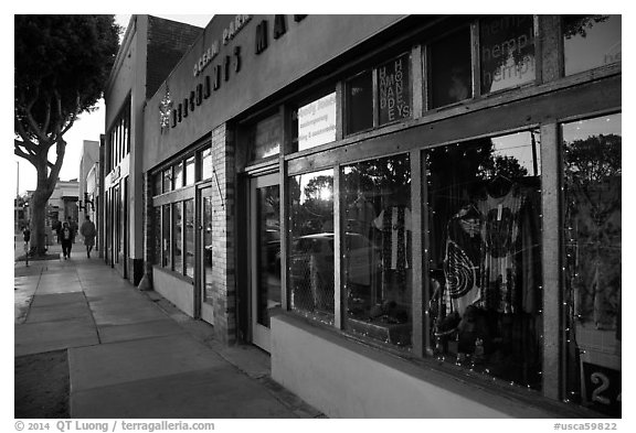 Downtown street at sunset. Santa Monica, Los Angeles, California, USA (black and white)