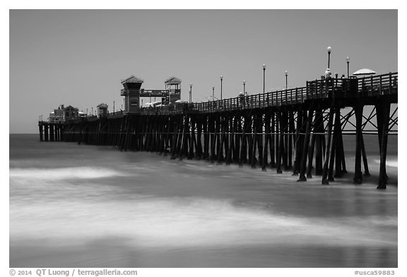 Oceanside Pier. California, USA (black and white)
