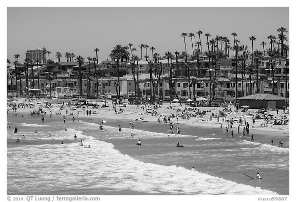 Oceanside beachfront. California, USA (black and white)